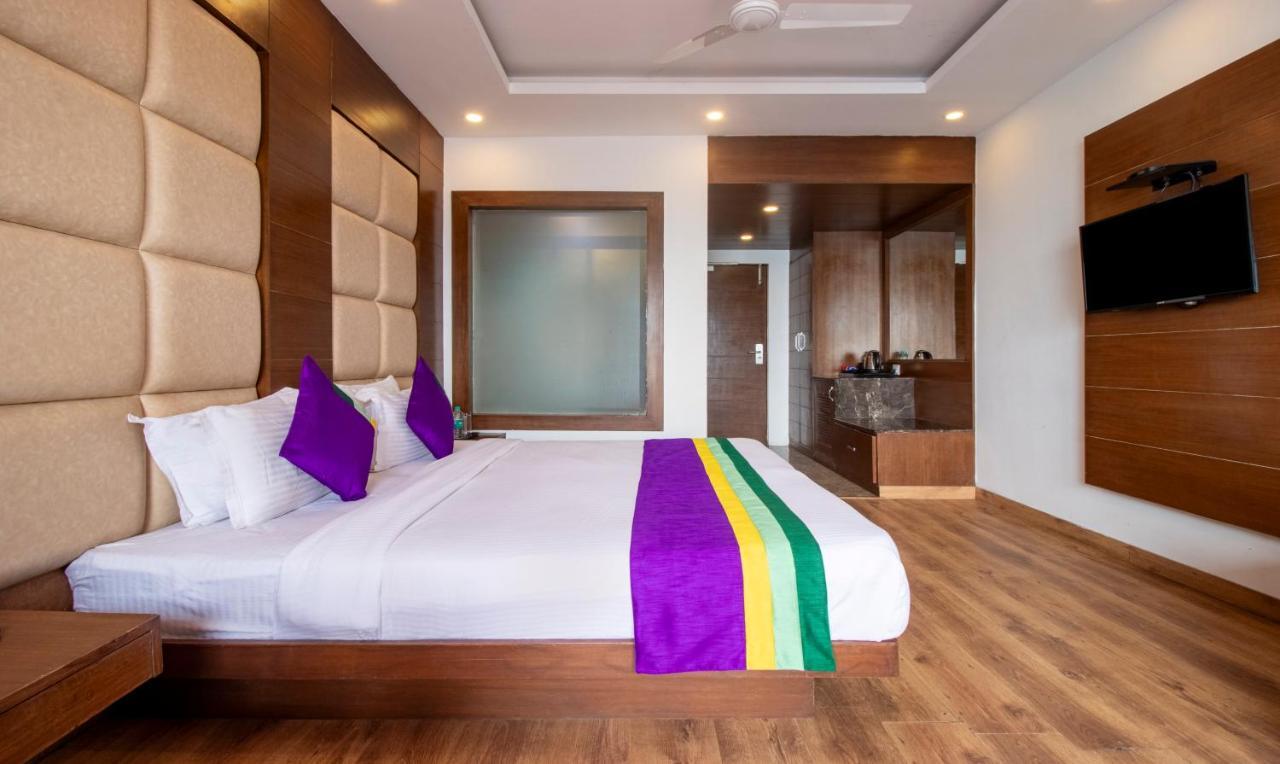 Treebo Premium Queen Of Hills Near Mall Road Mussoorie Eksteriør bilde
